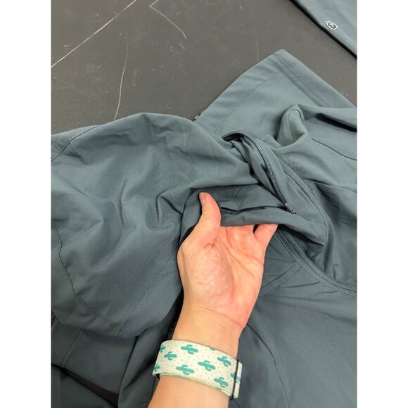 Kuhl Women's Bandita Lightweight Front Zip Jacket Gray Stowable Hood UPF 50 Sz S - Picture 11 of 14